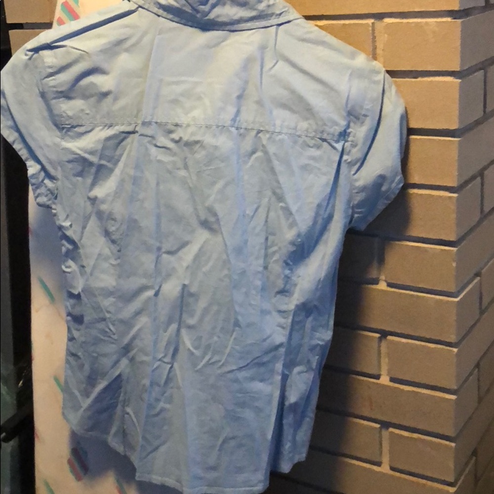 Cap sleeve button down - Picture 3 of 3